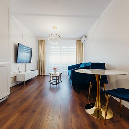3 Bedrooms Premium Bella Blue For 8 Guests With Ac And Free Out Side Parking Rzeszów Buitenkant foto