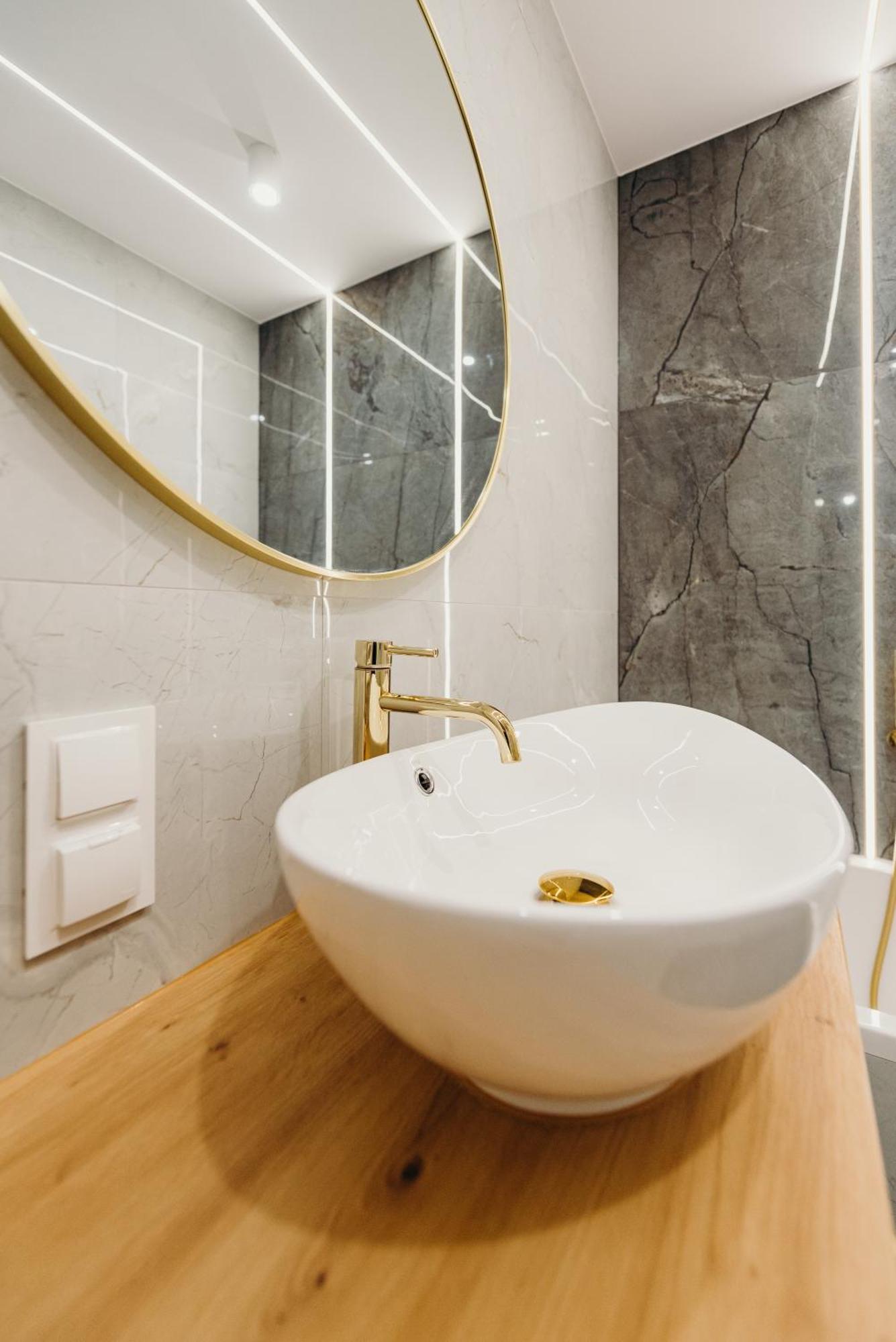 3 Bedrooms Premium Bella Blue For 8 Guests With Ac And Free Out Side Parking Rzeszów Buitenkant foto