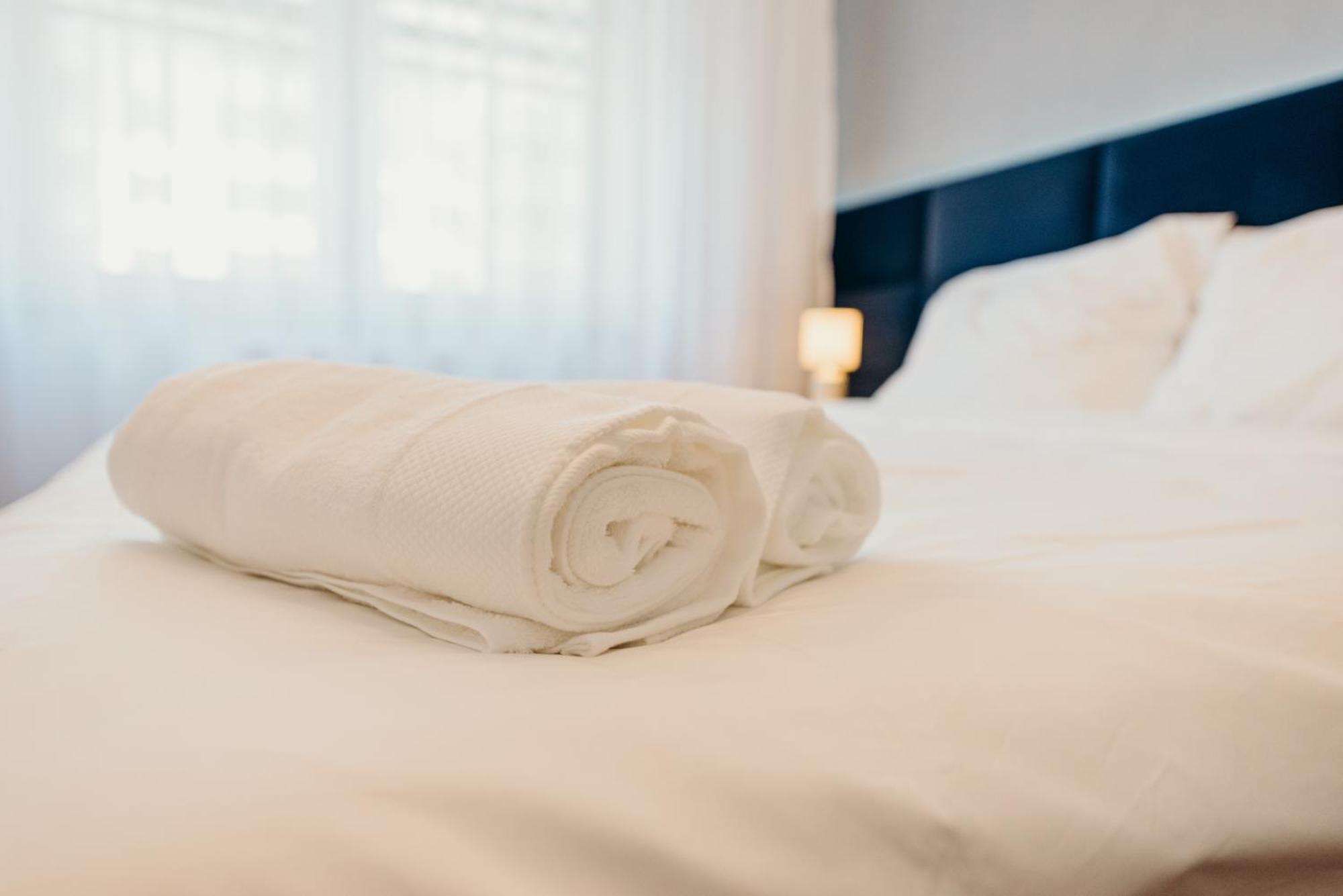 3 Bedrooms Premium Bella Blue For 8 Guests With Ac And Free Out Side Parking Rzeszów Buitenkant foto