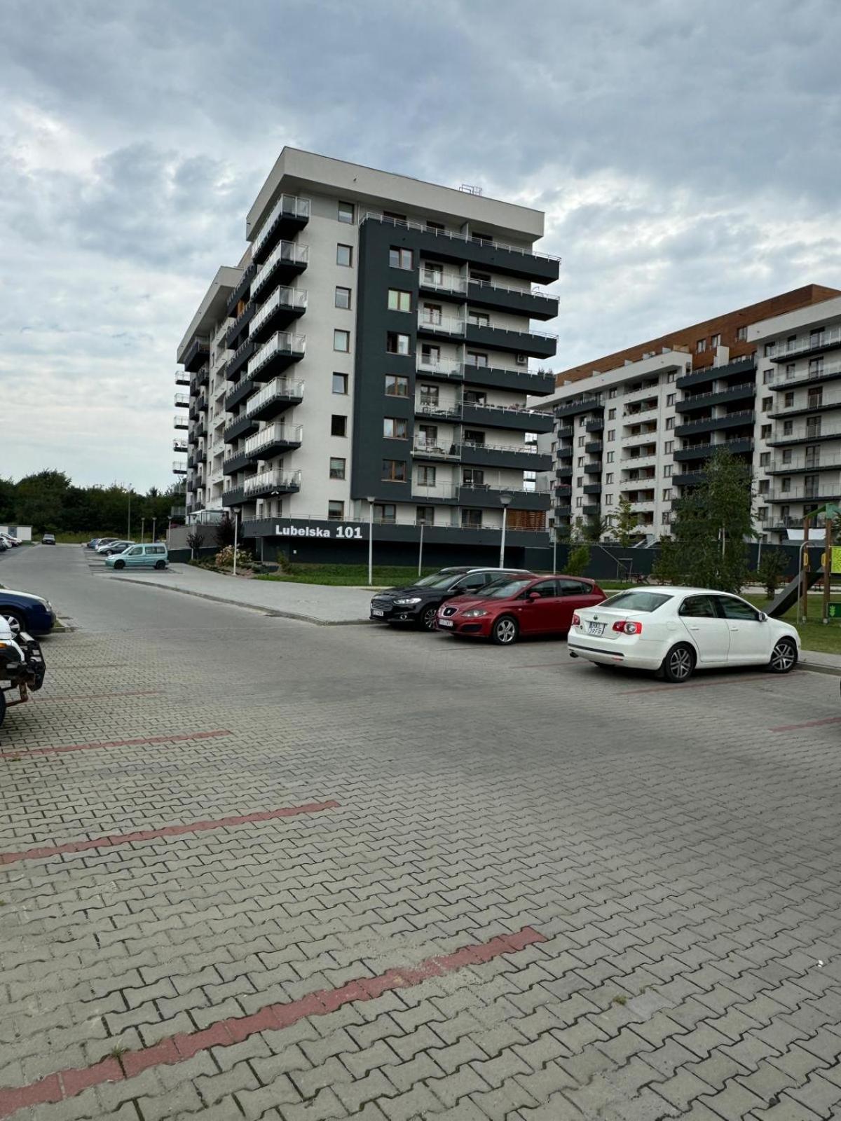 3 Bedrooms Premium Bella Blue For 8 Guests With Ac And Free Out Side Parking Rzeszów Buitenkant foto